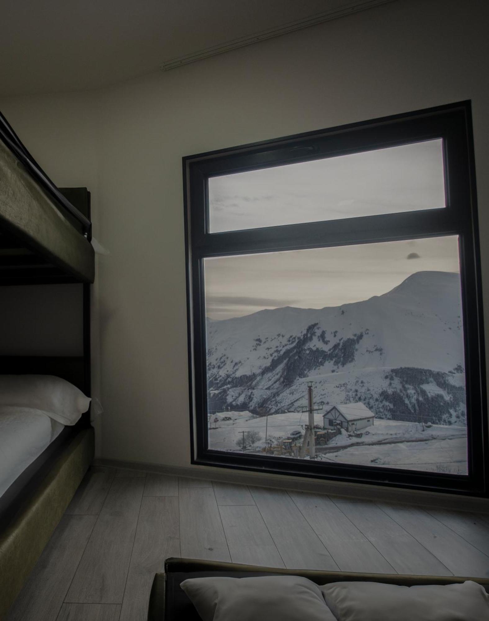 The Hills Hostel Gudauri Exterior foto
